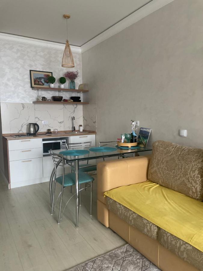 Арбат Apartment Almaty Ngoại thất bức ảnh